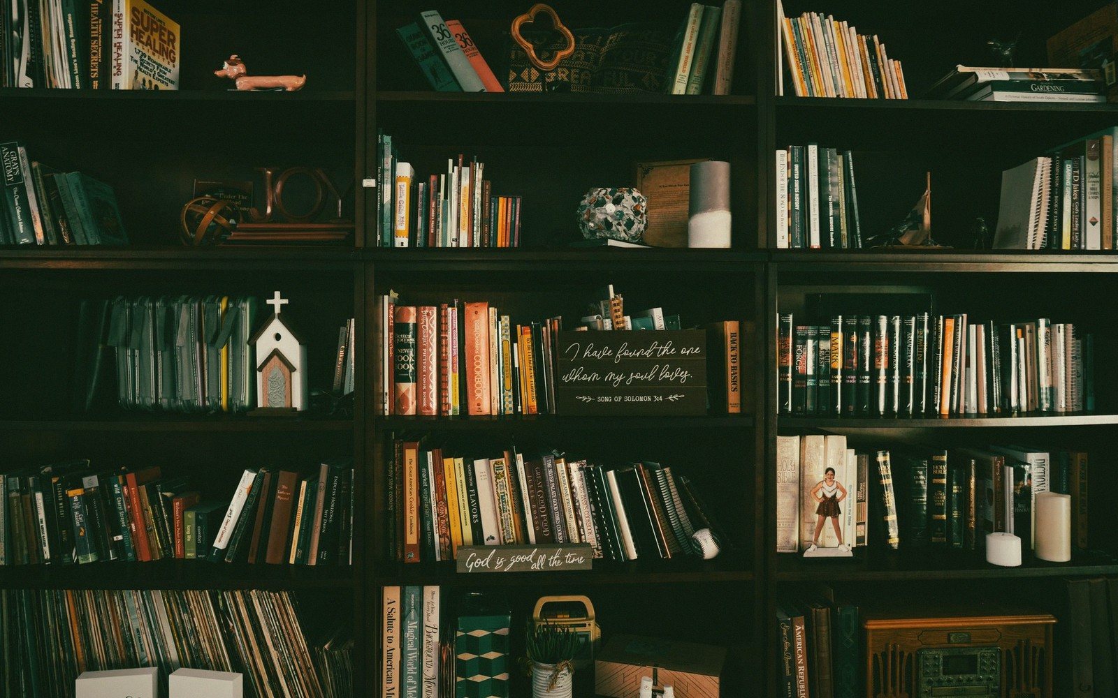 Mystery & Crime: A Beginner's Shelf